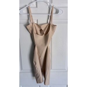 NEW SKIMS CS Open Back Mid Thigh Bodysuit Sz M Sand Beige Seamless Shapewear‎